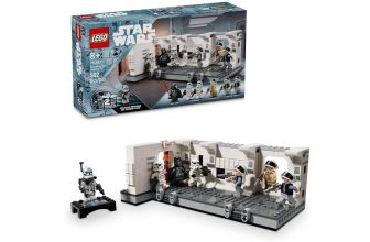Amazon Hits LEGO Hard on Star Wars Set, Darth Vader and Clone Troopers Sink to All-Time Bottom