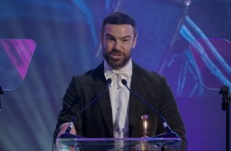 Expedition 33 Star Uses Award Speech To Lament Layoffs